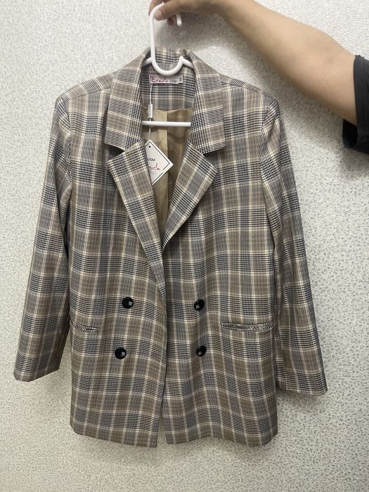 Кастьюм новый киілмеген размері 52 сатылады бағасы 5000