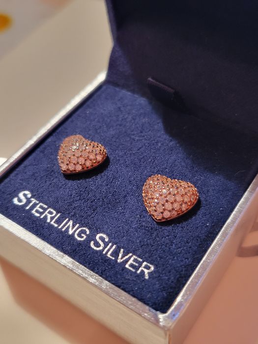 Обеци сърца с камъчета сребърни