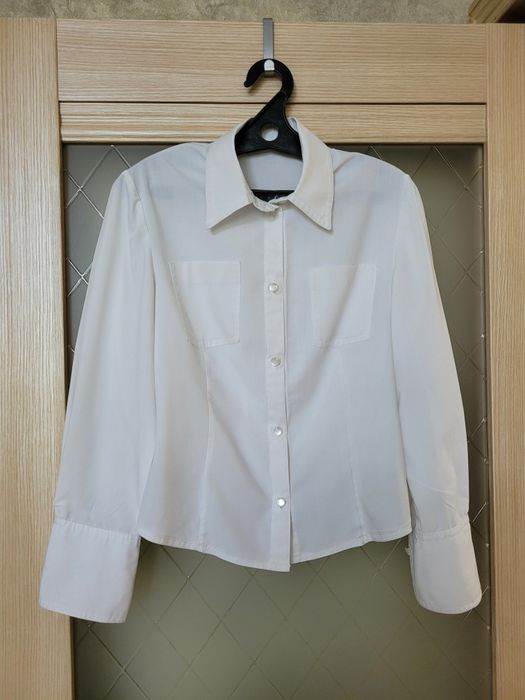 Одежду разную на девочек продам..