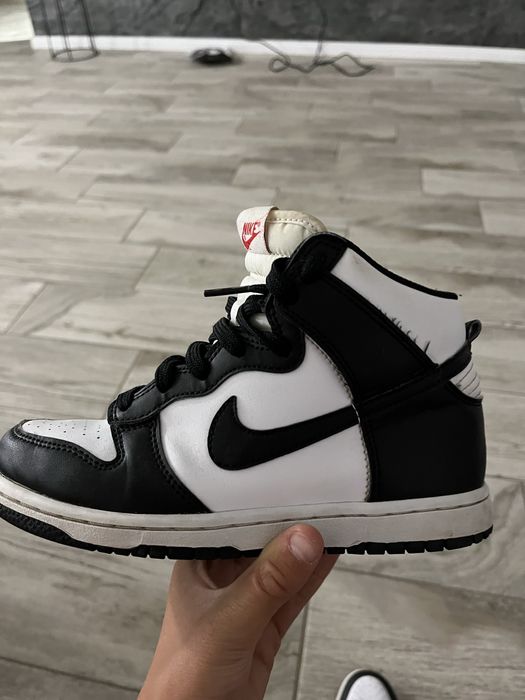 Nike dunk high culoare panda