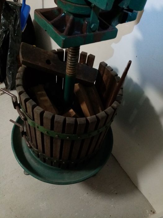 Presa struguri 650 lei