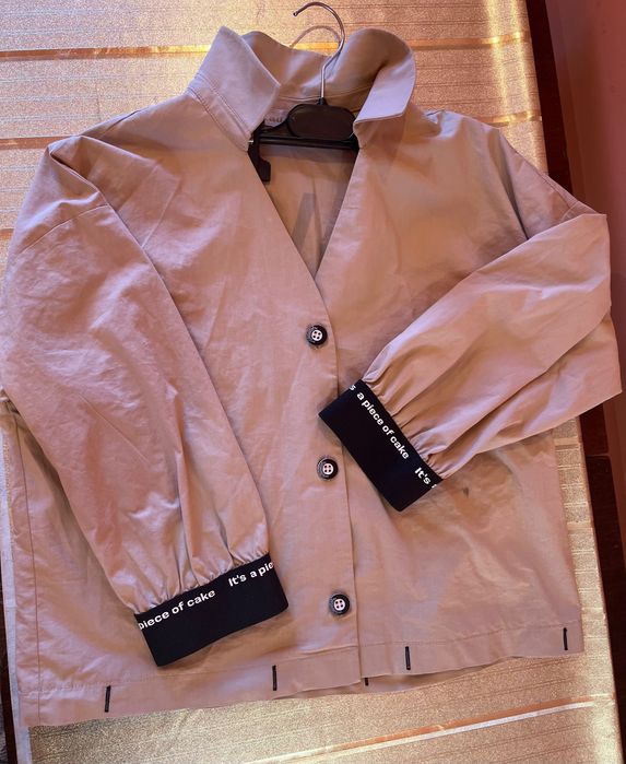 Дамска ризка с ефектен гръб