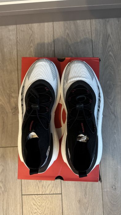 Маратонки UNDER ARMOUR Phantom 4 Storm