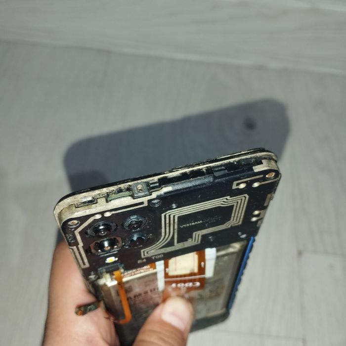 Телефон на запчасть