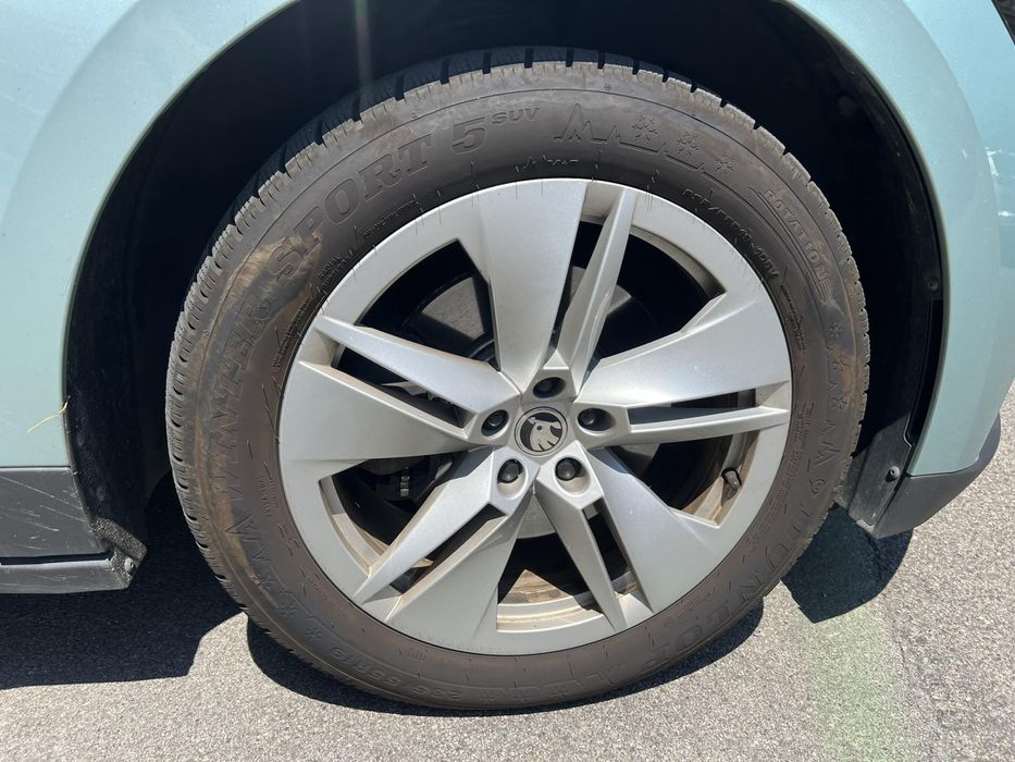 Skoda Enyaq iV60 Executive, термопомпа, гаранция