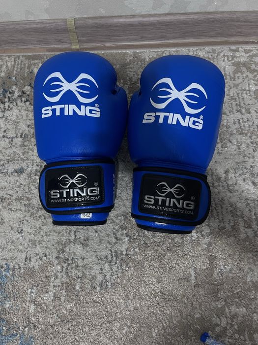 Боксерские перчатки