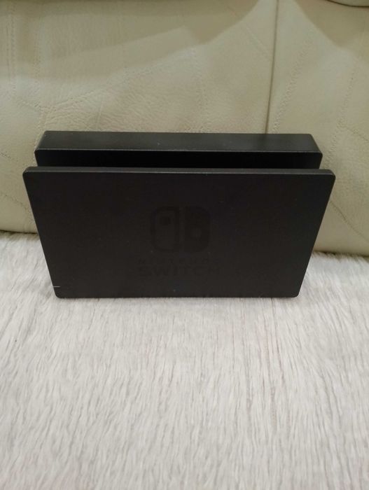 Докинг станция и Grip за Nintendo switch