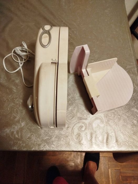 колбасорезачка /слайс машина