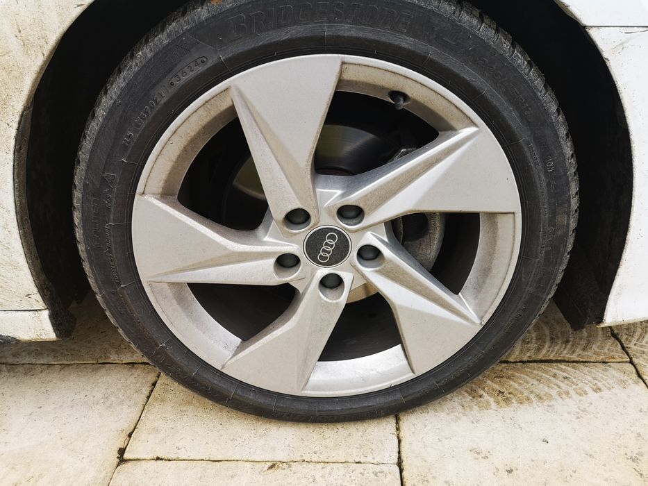 Vand jante Audi R17 cu anvelopele All season