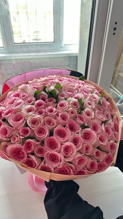 Цветы 101 роза свежие(сегоднящние)