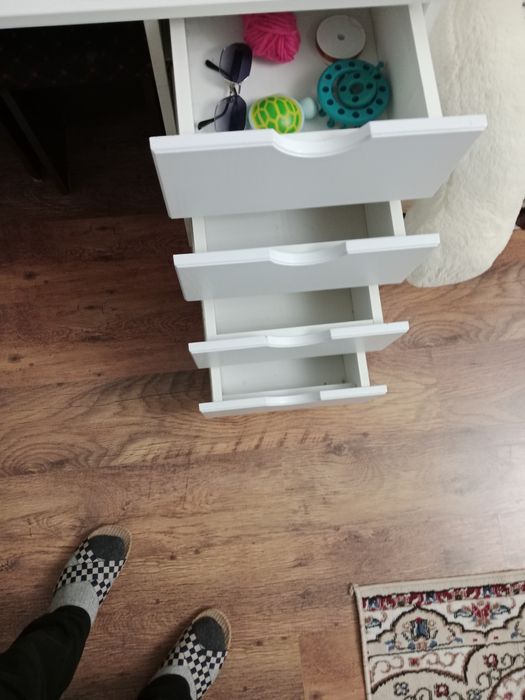 Продам шкаф со  столом