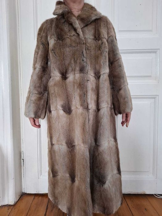 Haina de bizam in stare excelenta