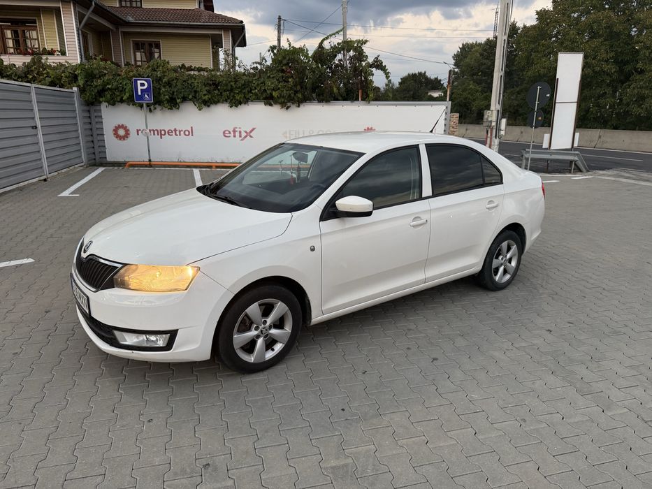 Vând skoda rapid 1.6
