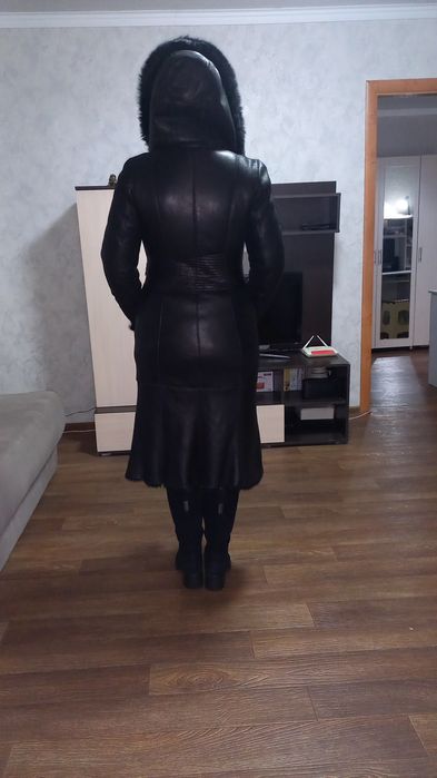 Продам дублёнку в отличном состоянии.