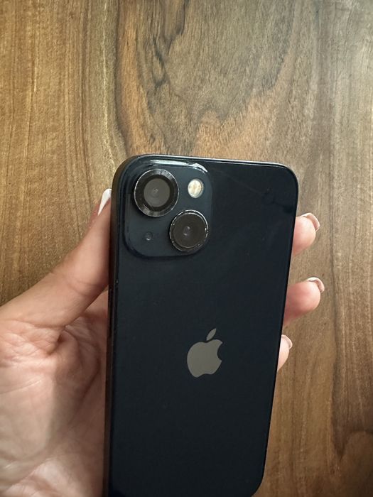 Телефон Iphone 13