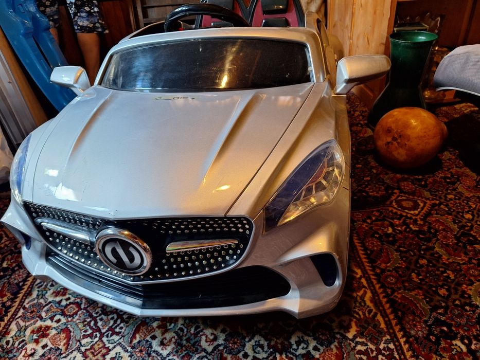 Електрическа кола