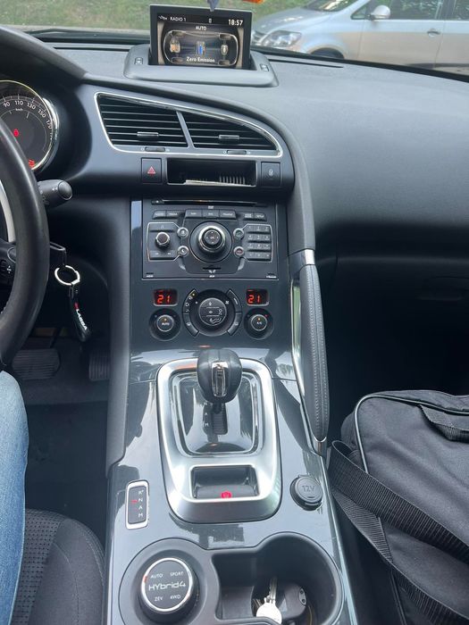 Peugeot 3008 2.0 Hybrid