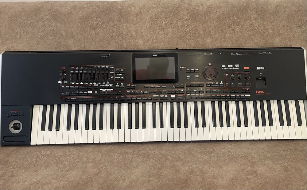 Orga Korg pa4x 76 International