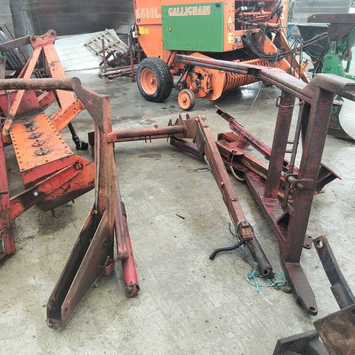 Încărcător frontal tractor U650, U445, U450