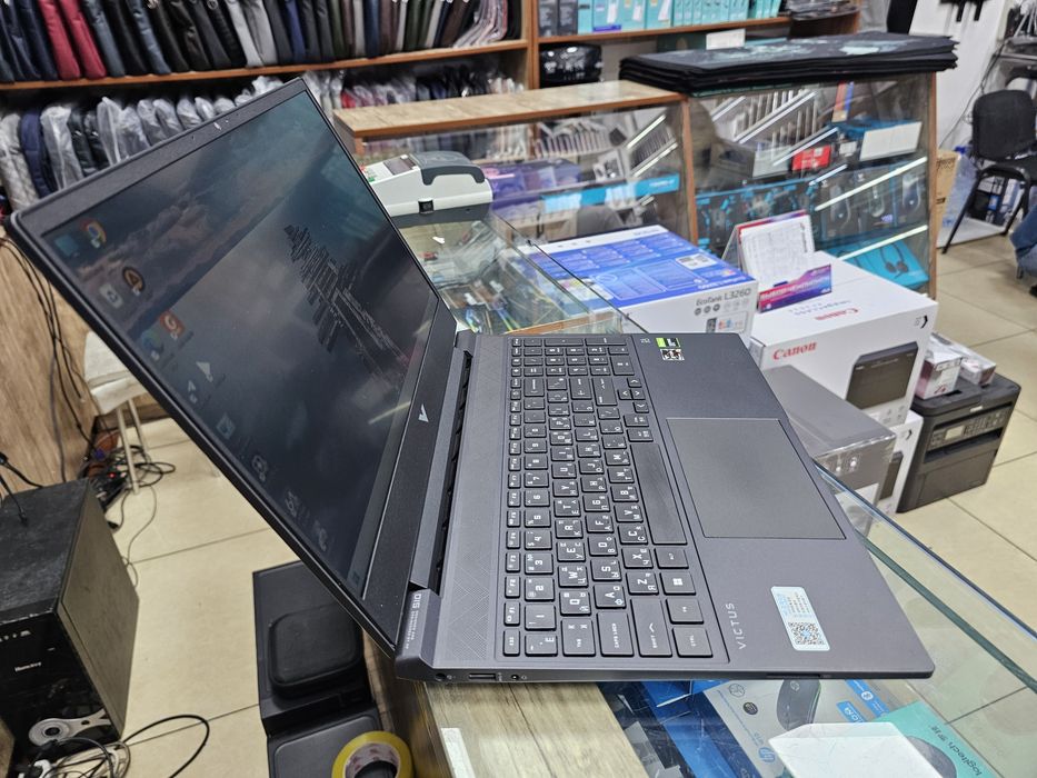HP Victus Ryzen 5