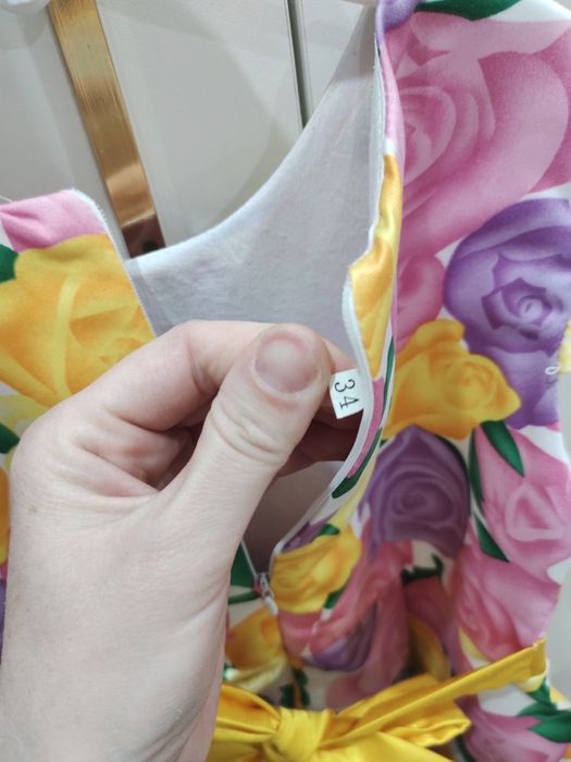 Продам платья на девочку