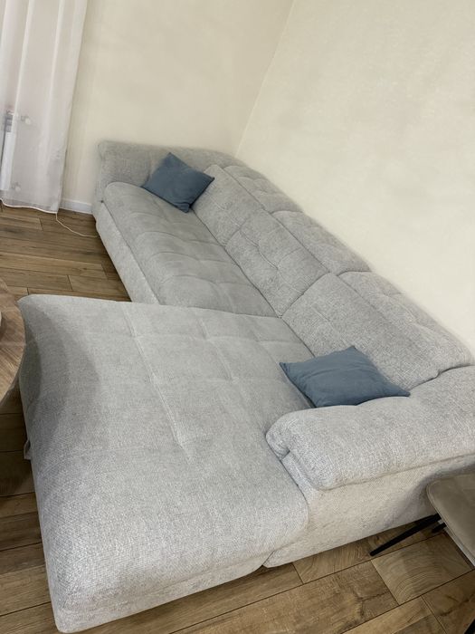 Продам диван угловой