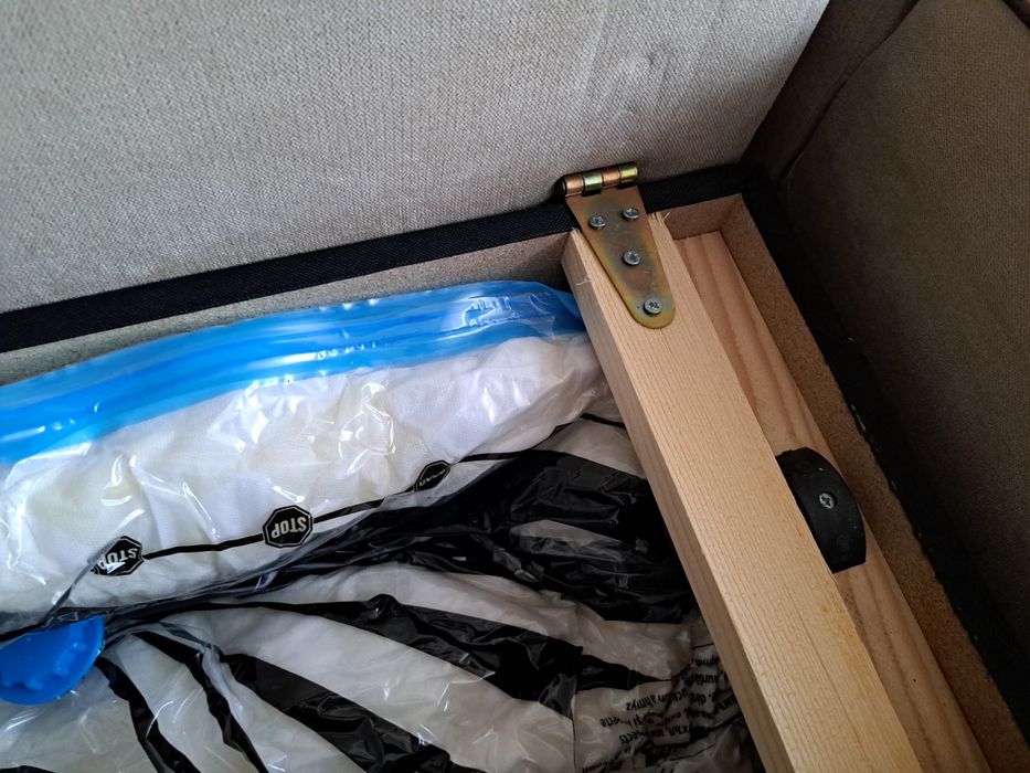 Разтегателен диван