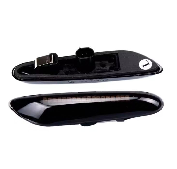 Черни Тунинг бягащи Динамични мигачи BMW E46 e60 e61 e81 e82 e83 e90