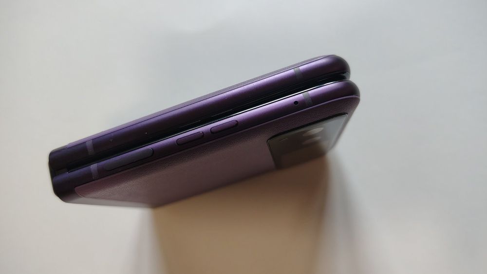 Моторола разр 40/  Motorola razr 40