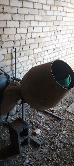 Продам бетономешалку