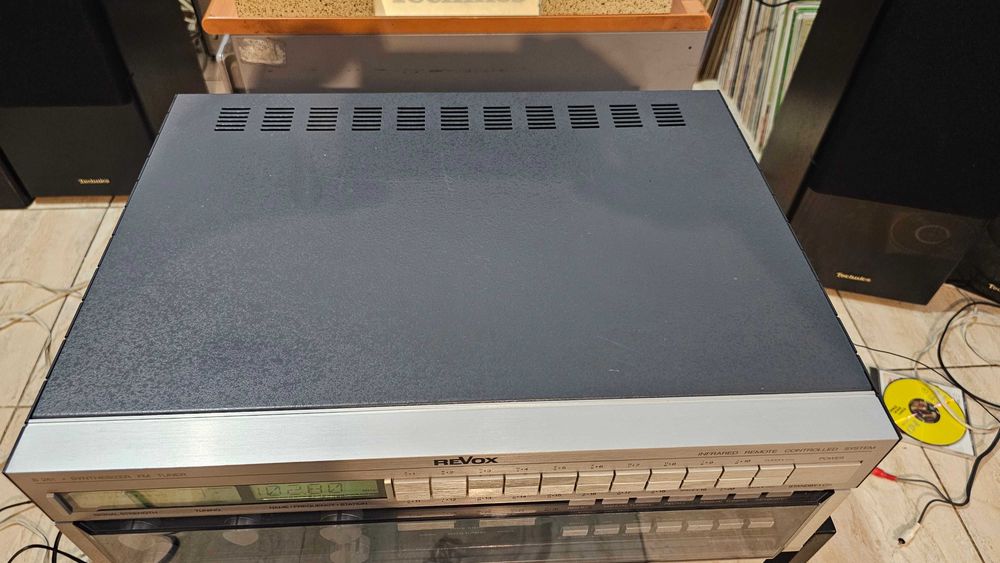 Revox B261 High-End Tuner in stare excelenta, full recap, test video!