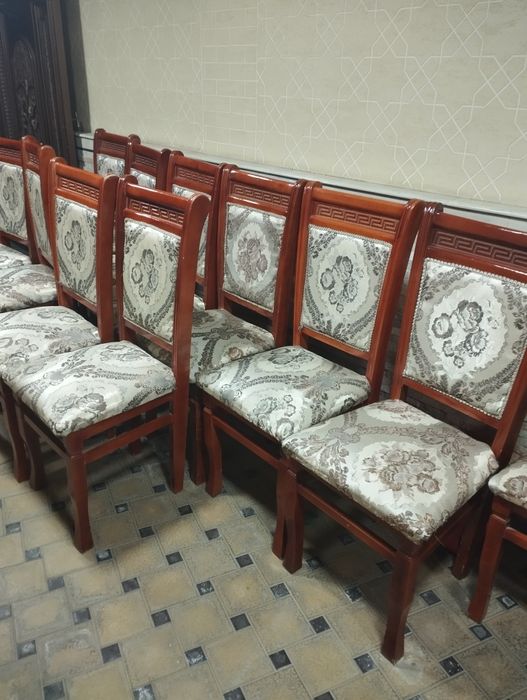 Stul sotiladi 50 ta bor