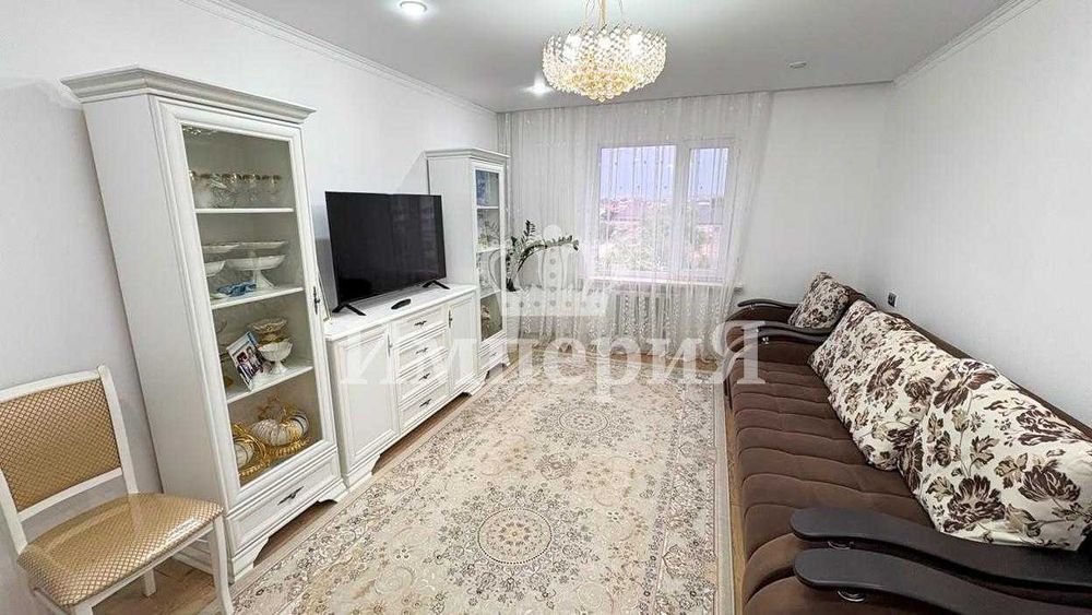 Продается двухкомнатная, улучшенная в микр. Восточный, Анна С. Империя