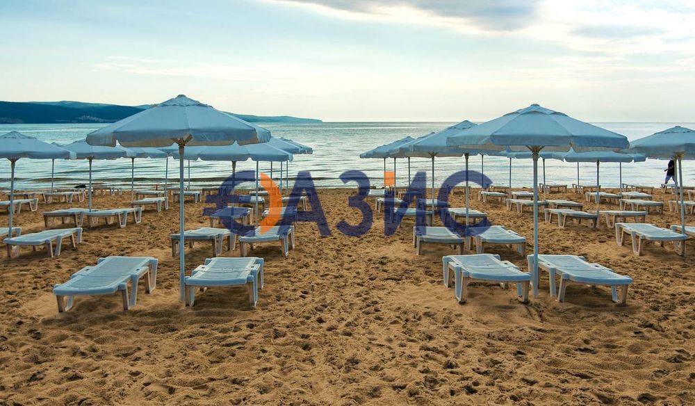 Продава се Двустаен апартамент в к.к. Слънчев бряг - 62 кв.м за 905 €/кв.м - Снимка #4