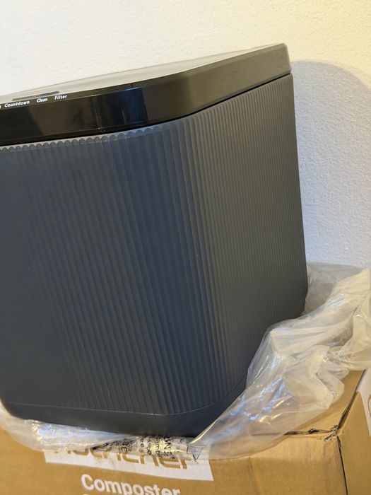 Compostor electric NutriChef 3L, negru, compact, cu functie de zdrobire si uscare