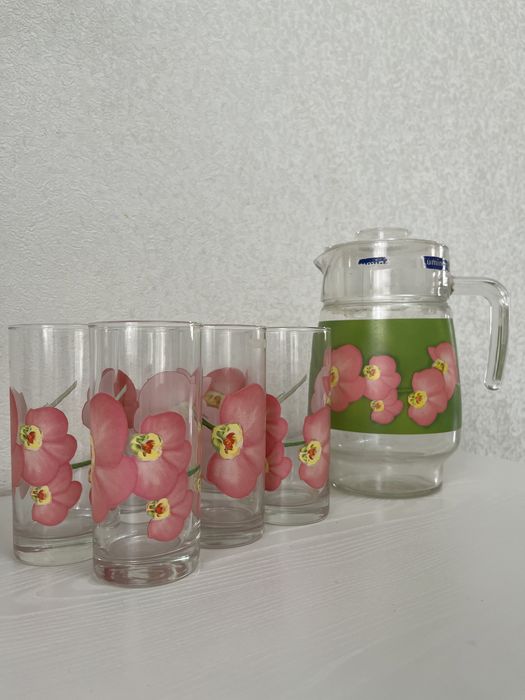 Продаем графин со стаканами