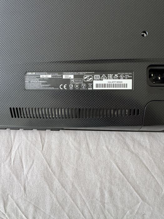 Monitor Asus Full HD