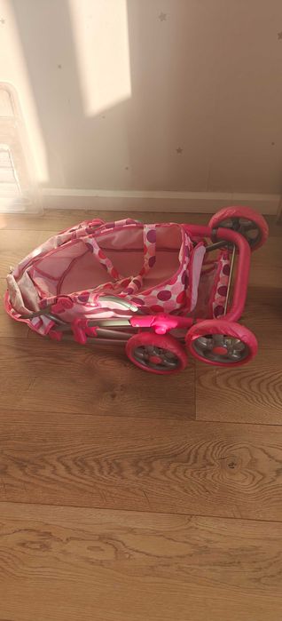Игрушечная детская коляска