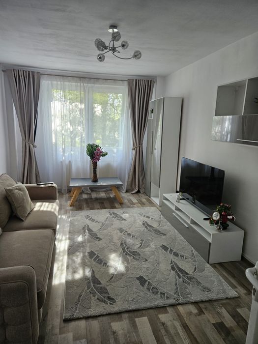 Patrticular Inchiriez Ap 2 Camere