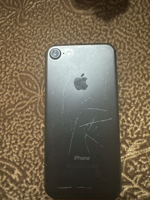 Iphone 7 в отличном состоянии