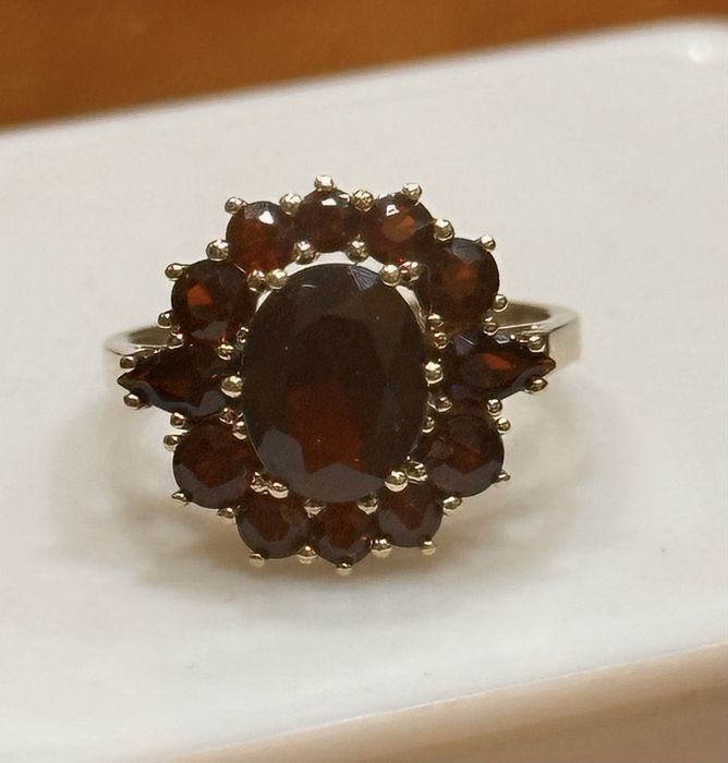 Златни и сребърни пръстени