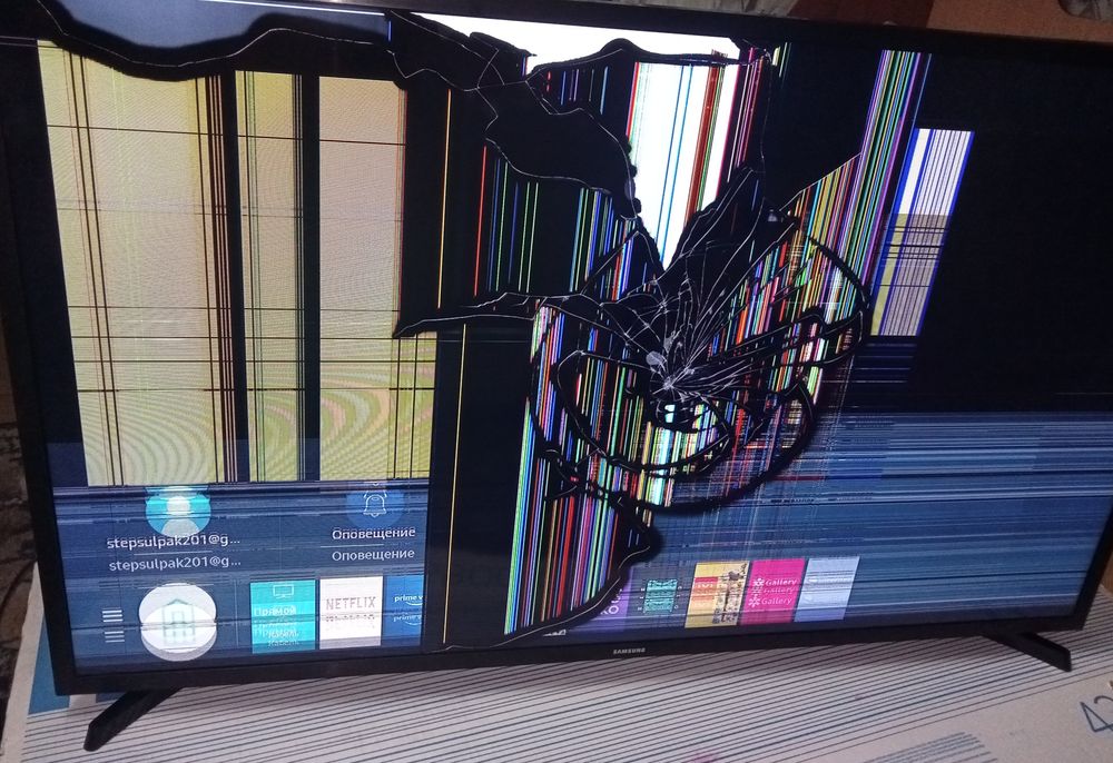 Продам телевизор на запчасти