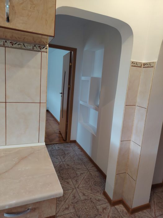 Vând apartament 3 camere