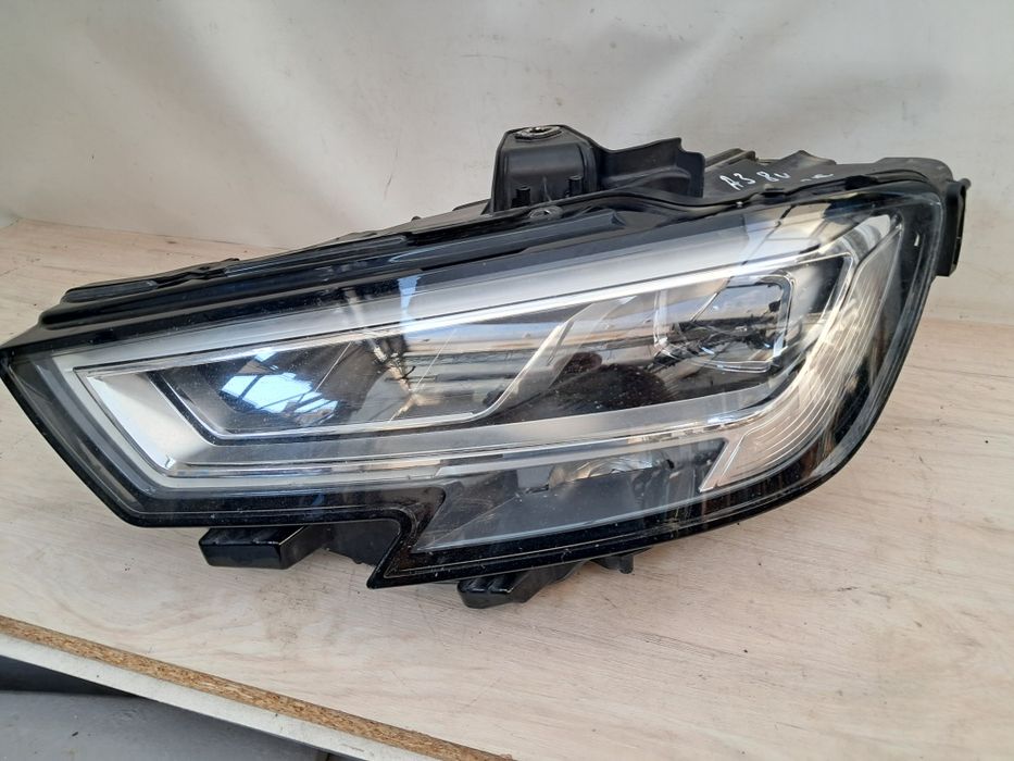 Фар Audi A3 V8 led