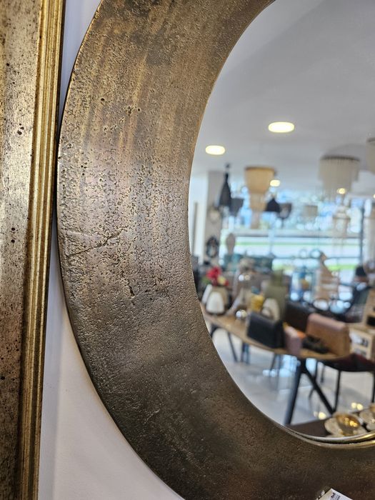 Огледало с масивна метална ръчно кована рамка от  цветен метал