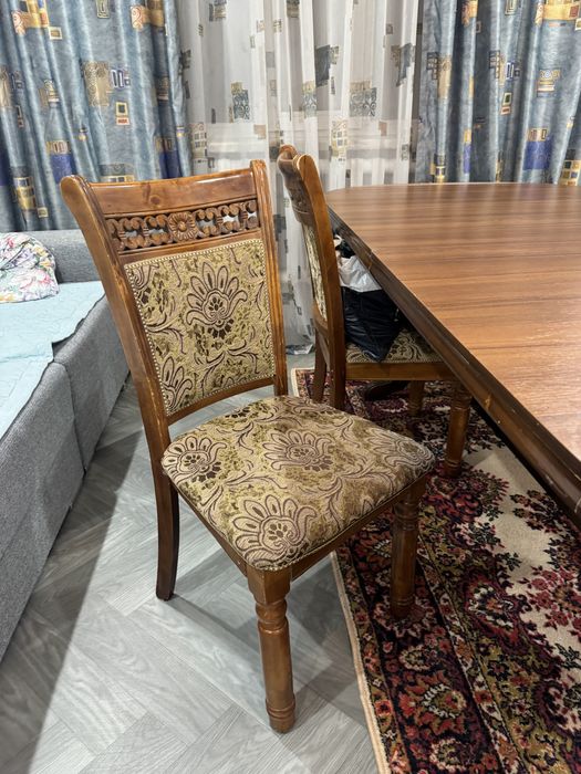 стол для гостинной