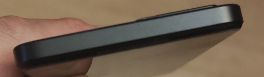 OPPO A77s малко използван телефон с мощна батерия