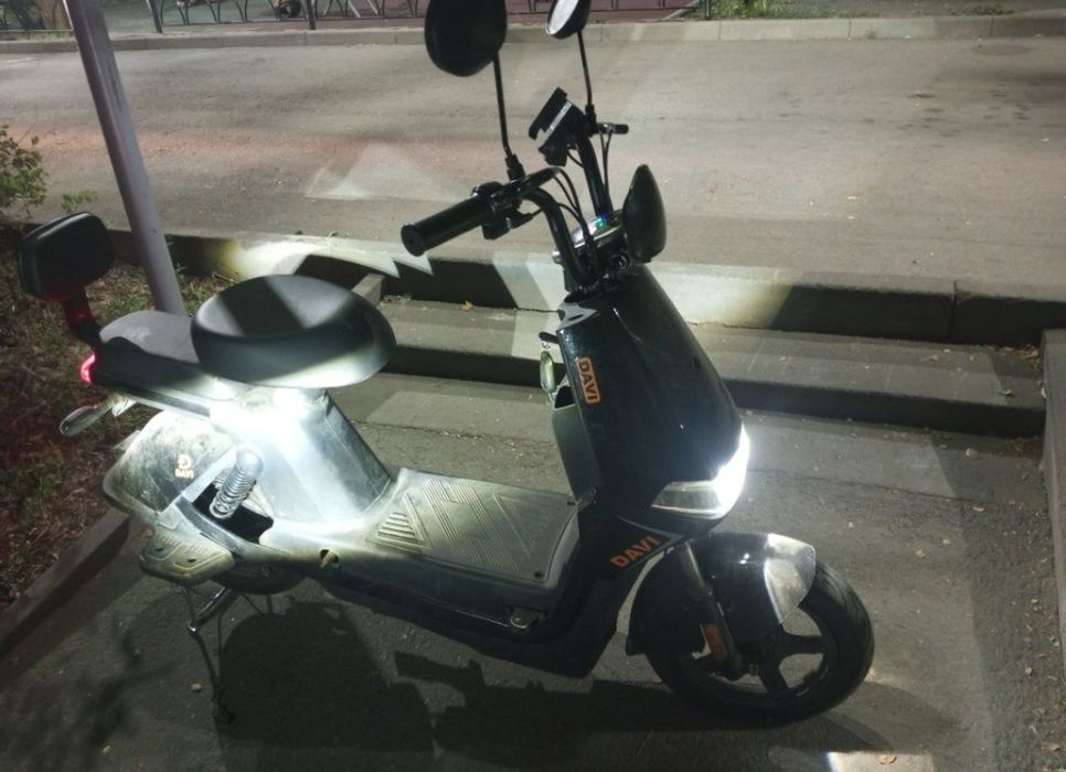 Продам электро мопед Davi