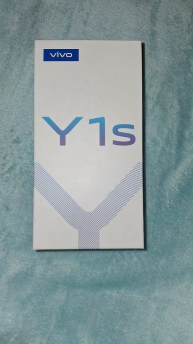 Телефон Vivo Y1s 2015