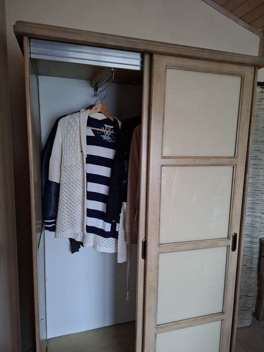 Гардероб ,Витрина